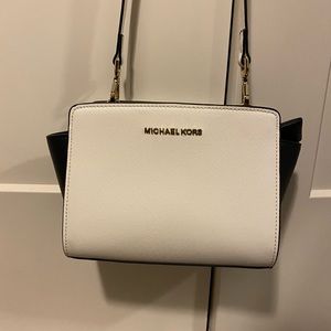 Michael Kors Cross Body